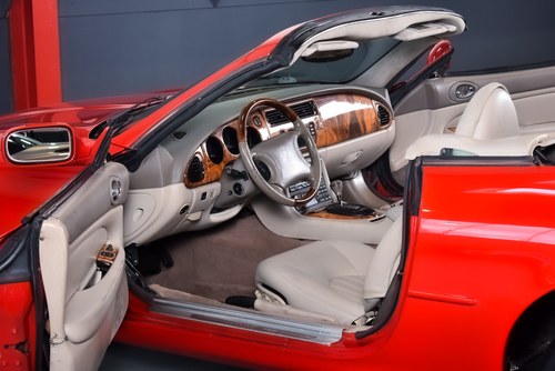 NO RESERVE - Jaguar XK8 Convertible 4,0L V8 For Sale (picture 30 of 61)