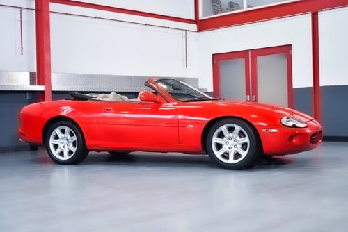 NO RESERVE - Jaguar XK8 Convertible 4,0L V8 For Sale (picture 7 of 61)