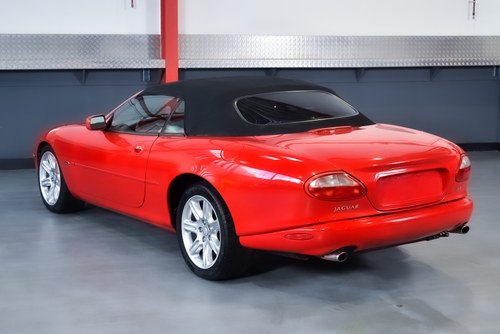 NO RESERVE - Jaguar XK8 Convertible 4,0L V8 For Sale (picture 23 of 61)