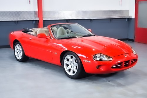 NO RESERVE - Jaguar XK8 Convertible 4,0L V8 For Sale (picture 5 of 61)