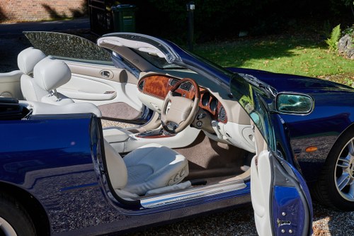 2000 Jaguar XK8 Convertible Auto In vendita (immagine 43 di 216)
