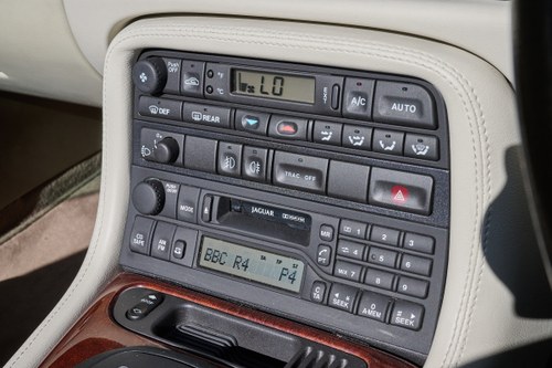 2000 Jaguar XK8 Convertible Auto In vendita (immagine 83 di 216)