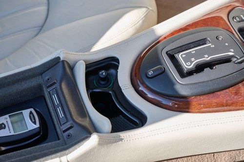 2000 Jaguar XK8 Convertible Auto In vendita (immagine 63 di 216)