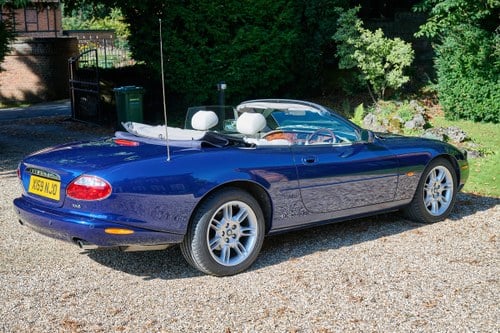 2000 Jaguar XK8 Convertible Auto In vendita (immagine 2 di 216)