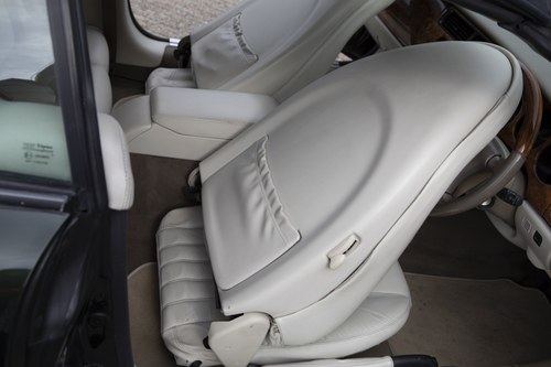 1997 Jaguar XK8 Convertible Te koop (foto 47 van 126)