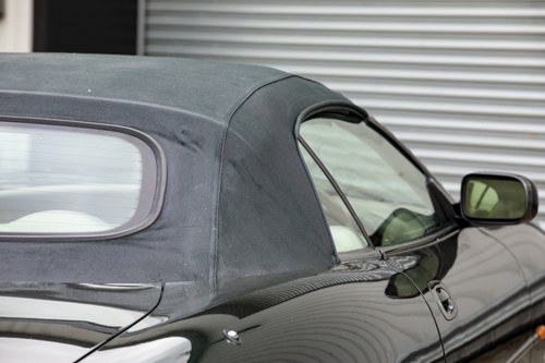 1997 Jaguar XK8 Convertible Te koop (foto 78 van 126)