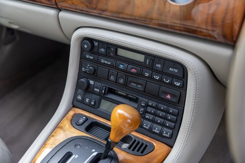 1999 Jaguar XK8 En venta (imagen 42 de 172)