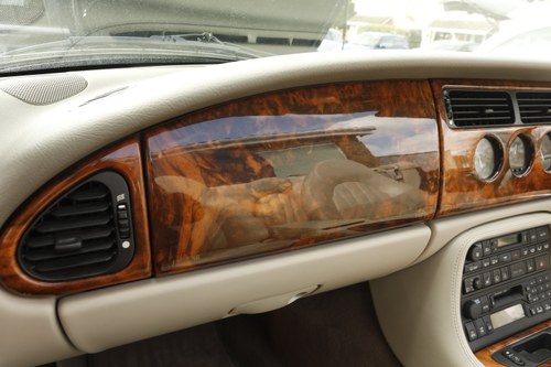 2000 Jaguar XK8 Convertible For Sale (picture 106 of 250)