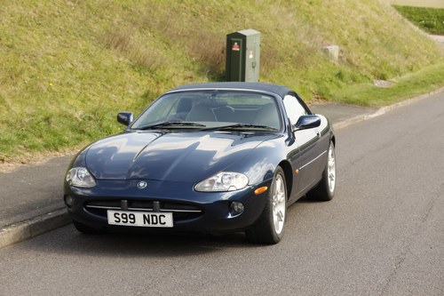 2000 Jaguar XK8 Convertible For Sale (picture 41 of 250)