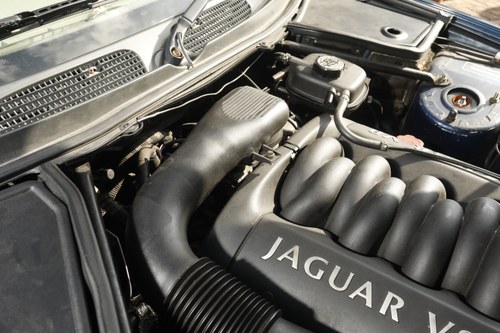 2000 Jaguar XK8 Convertible For Sale (picture 208 of 250)