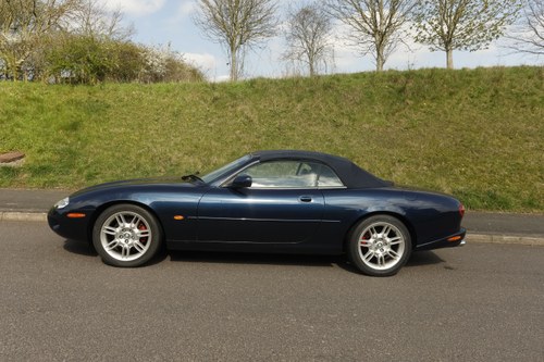 2000 Jaguar XK8 Convertible For Sale (picture 29 of 250)