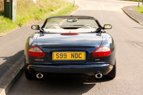 2000 Jaguar XK8 Convertible For Sale (picture 24 of 250)