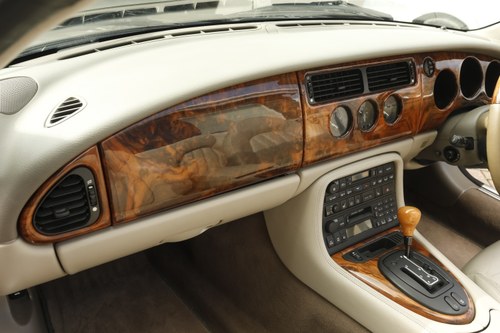 2000 Jaguar XK8 Convertible For Sale (picture 113 of 250)