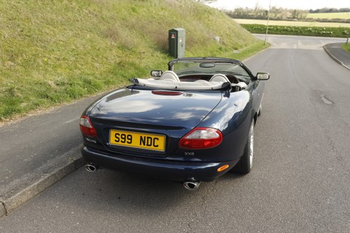 2000 Jaguar XK8 Convertible For Sale (picture 22 of 250)