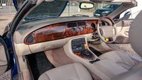 2002 Jaguar XK8 4.0 Convertible For Sale (picture 48 of 195)