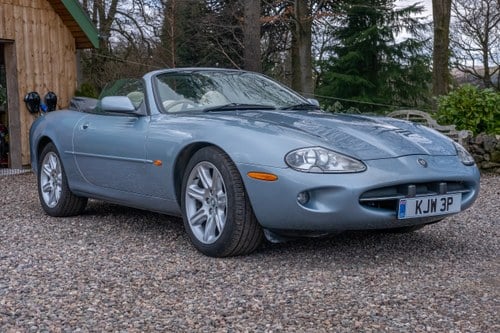 1997 Jaguar XK8 Convertible For Sale (picture 1 of 153)