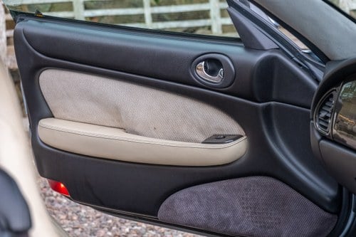 1997 Jaguar XK8 Convertible For Sale (picture 46 of 153)