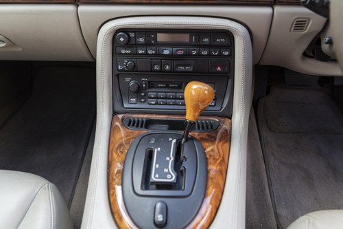 NO RESERVE - 1997 Jaguar XK8 For Sale (picture 37 of 150)