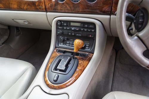 NO RESERVE - 1997 Jaguar XK8 For Sale (picture 35 of 150)