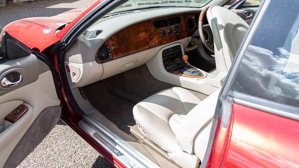 1997 Jaguar XK8 For Sale (picture :index of 44)