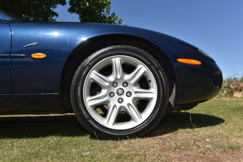 1997 Jaguar XK8 For Sale (picture 18 of 108)
