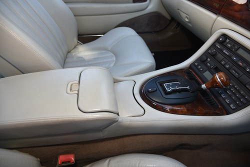 1997 Jaguar XK8 For Sale (picture 47 of 108)