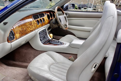RESERVE REMOVED - 1999 Jaguar XK8 4.0 Convertible à vendre (picture 53 of 122)