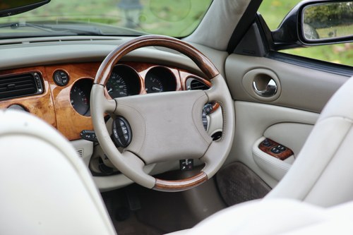 1999 Jaguar XK8 Convertible For Sale (picture 37 of 95)