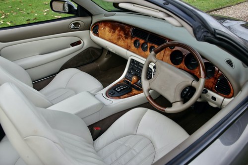 1999 Jaguar XK8 Convertible For Sale (picture 39 of 95)