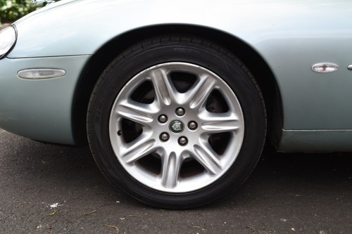 2000 JAGUAR XK8 4-LITRE à vendre (picture 23 of 148)