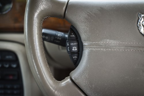 2000 JAGUAR XK8 4-LITRE à vendre (picture 40 of 148)