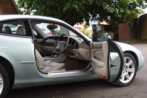2000 JAGUAR XK8 4-LITRE à vendre (picture 29 of 148)