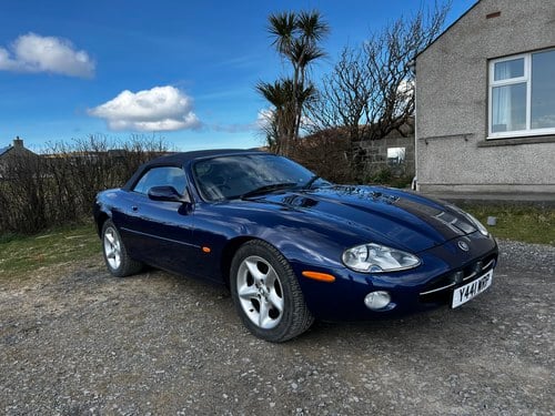 2001 Jaguar XK8 Convertible For Sale (picture 4 of 64)