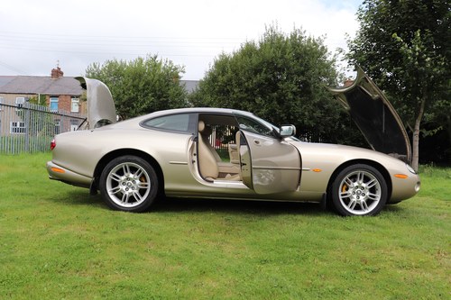 2001 Jaguar XK8 Coupe In vendita (immagine 78 di 103)