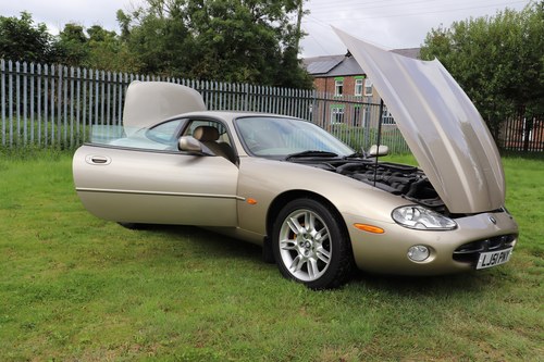 2001 Jaguar XK8 Coupe In vendita (immagine 79 di 103)