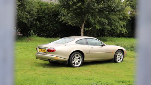 2001 Jaguar XK8 Coupe In vendita (immagine 12 di 103)