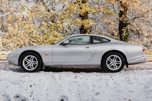 2003 Jaguar XK8 Coupé (X100) à venda (imagem 5 de 143)