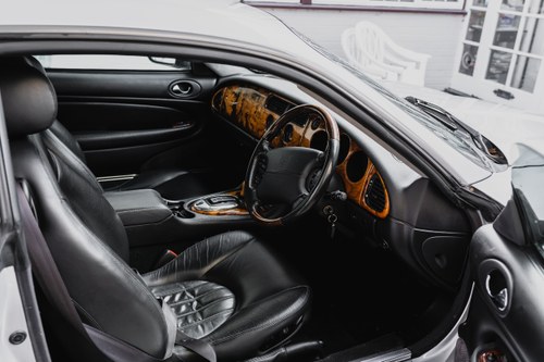 2003 Jaguar XK8 Coupé (X100) à venda (imagem 22 de 143)