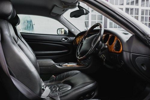 2003 Jaguar XK8 Coupé (X100) à venda (imagem 24 de 143)