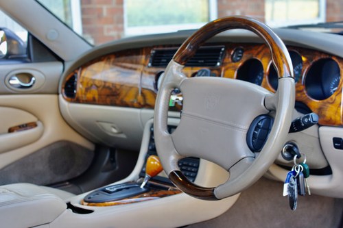 2003 Jaguar XK8 4.2 zum Verkauf (Bild 29 von 69)