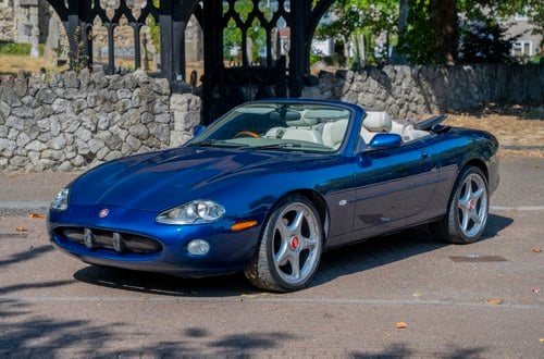 2000 Jaguar XKR Convertible zum Verkauf (Bild 1 von 217)