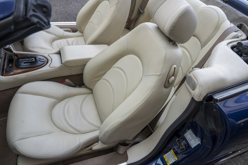 2000 Jaguar XKR Convertible zum Verkauf (Bild 39 von 217)