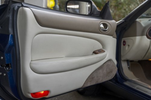 2000 Jaguar XKR Convertible zum Verkauf (Bild 46 von 217)