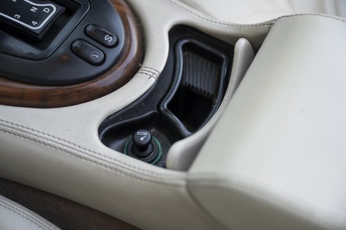 2000 Jaguar XKR Convertible zum Verkauf (Bild 57 von 217)