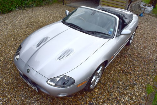 2004 Jaguar XKR 4.2 Supercharged Convertible In vendita (immagine 12 di 113)