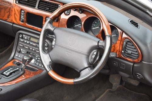 2004 Jaguar XKR 4.2 Supercharged Convertible In vendita (immagine 24 di 113)