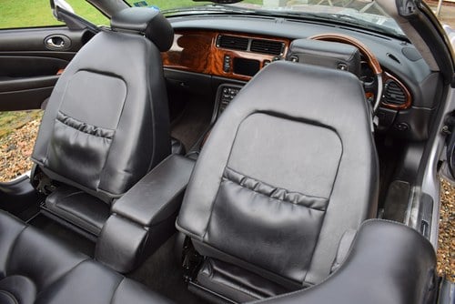 2004 Jaguar XKR 4.2 Supercharged Convertible In vendita (immagine 31 di 113)