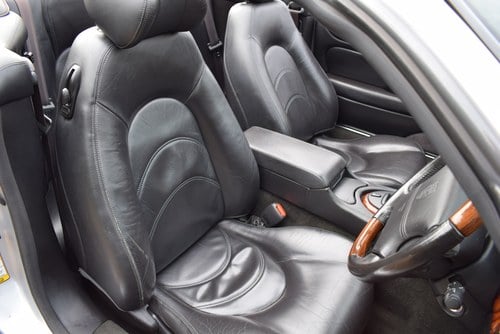 2004 Jaguar XKR 4.2 Supercharged Convertible In vendita (immagine 26 di 113)