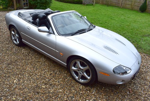 2004 Jaguar XKR 4.2 Supercharged Convertible In vendita (immagine 11 di 113)
