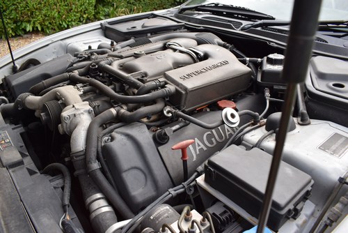 2004 Jaguar XKR 4.2 Supercharged Convertible In vendita (immagine 82 di 113)